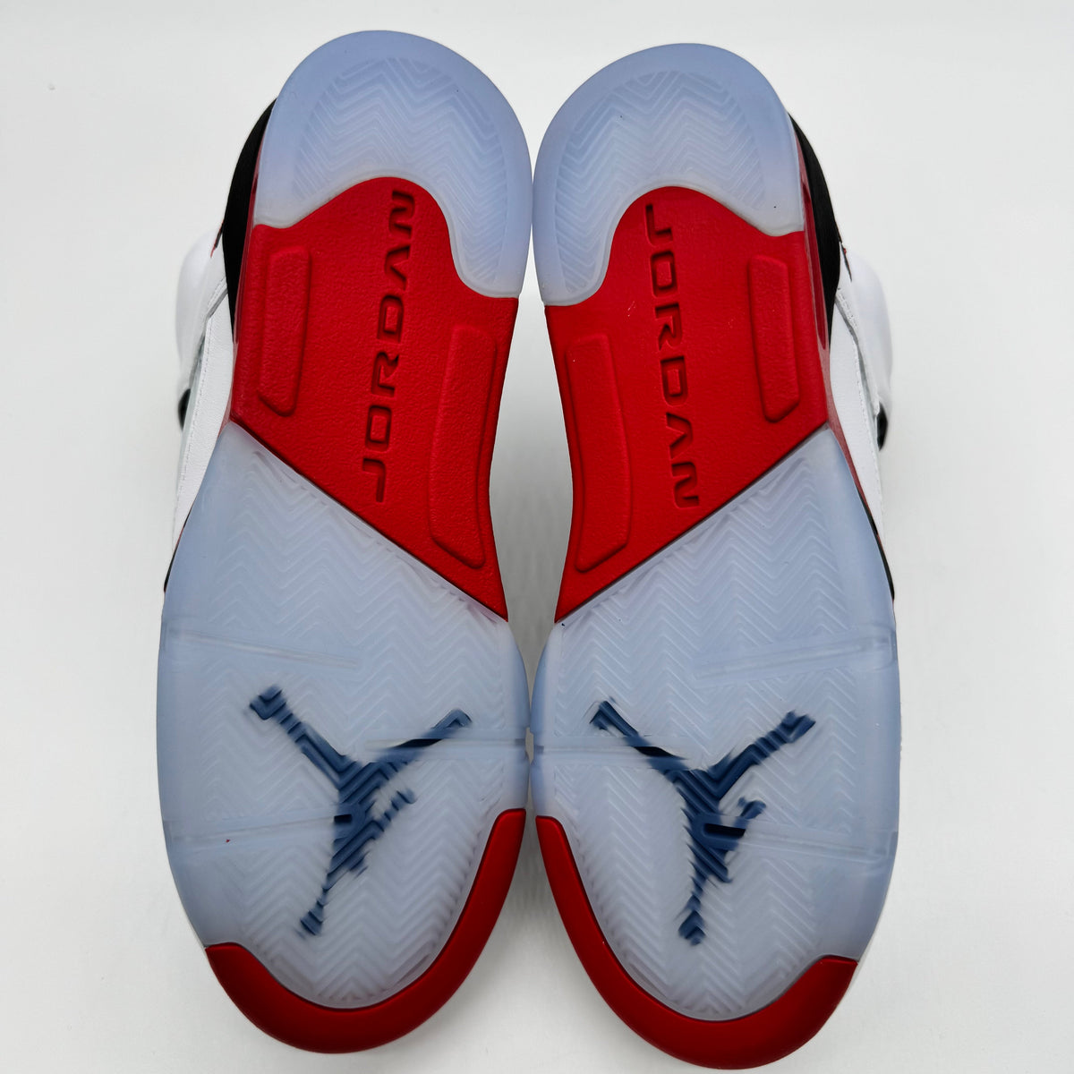 Jordan 5 Fire Red black Tongue (2025)