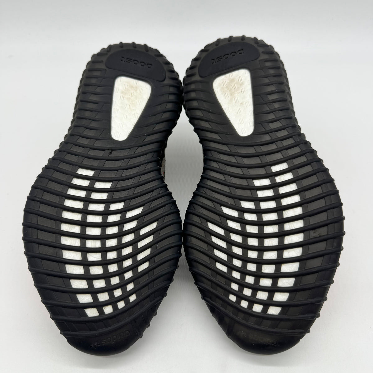 Adidas Yeezy Boost 350 V2 Carbon Beluga