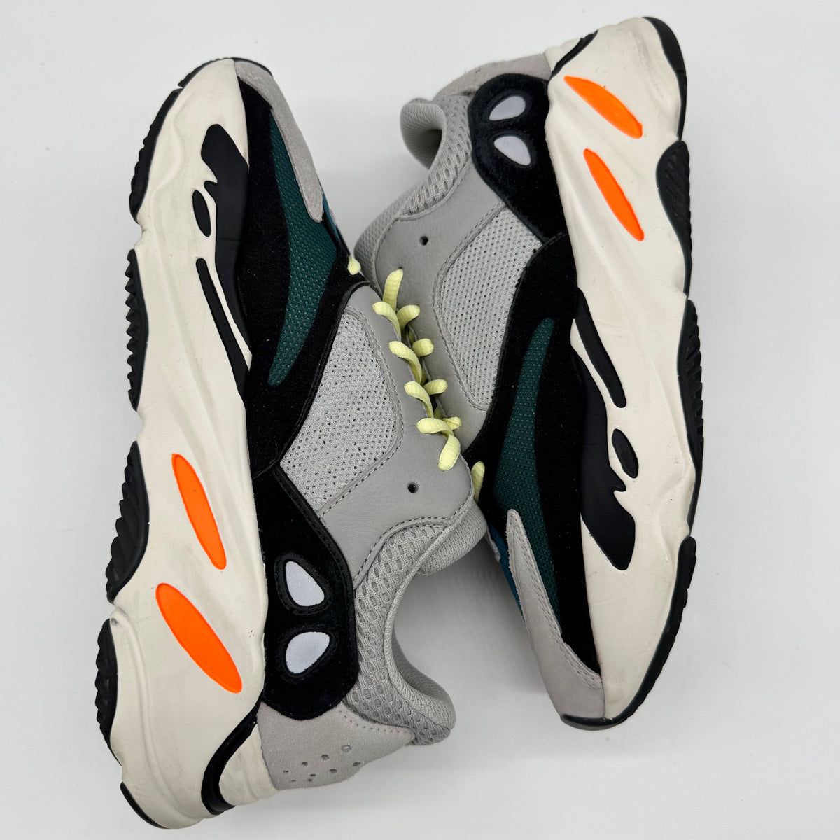 Adidas  Yeezy Boost 700 Wave Runner