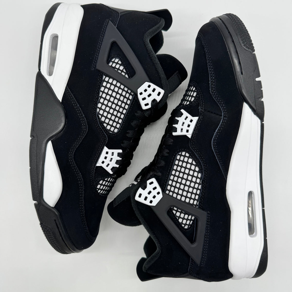 Jordan 4 White Thunder
