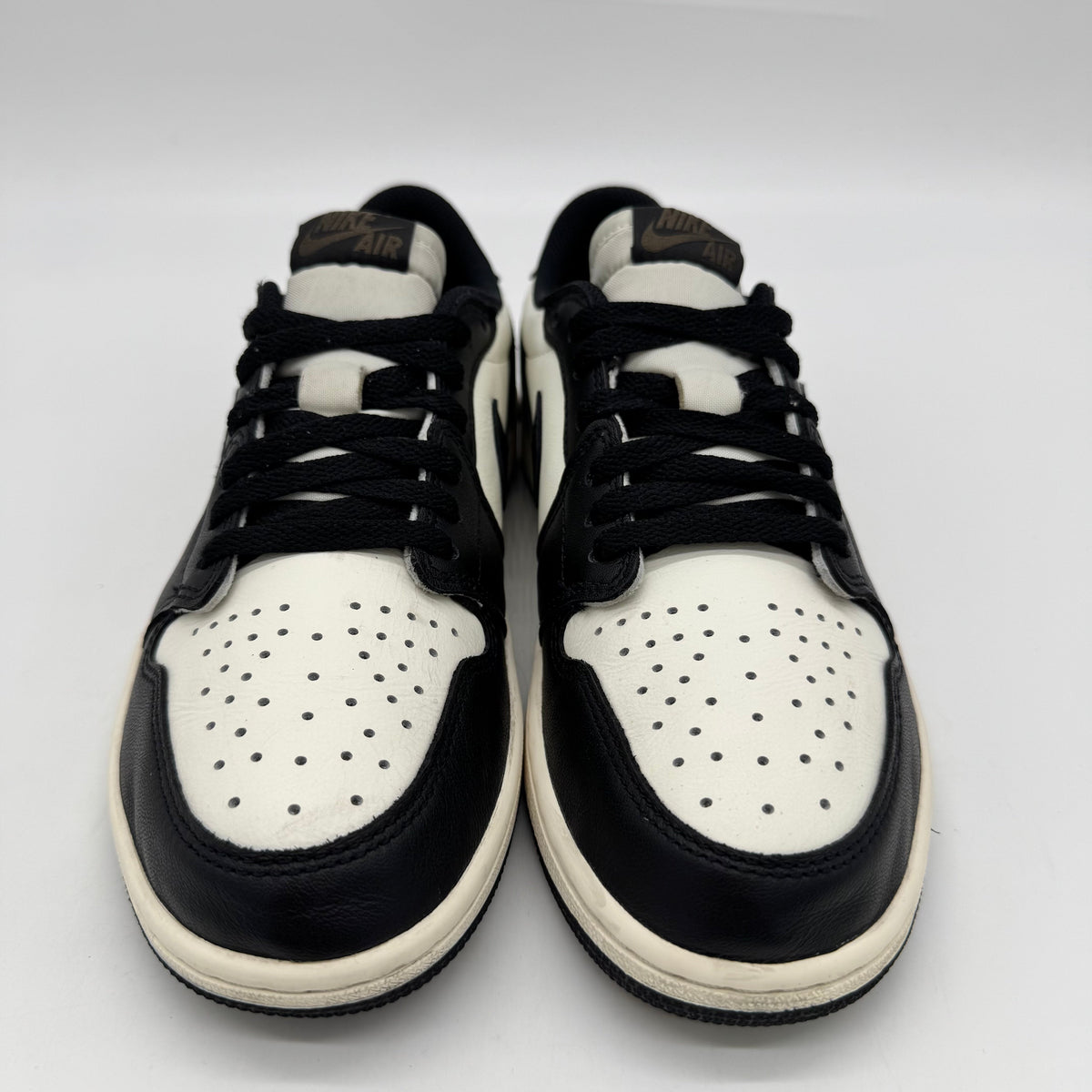 Jordan 1 Low OG Mocha