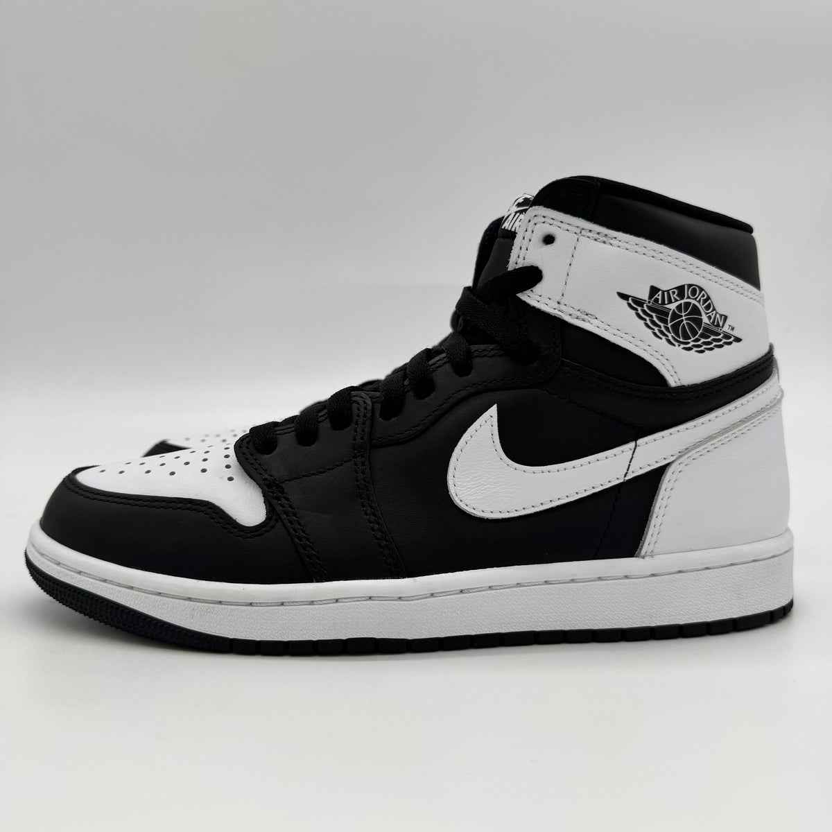 Jordan 1 High OG Black White
