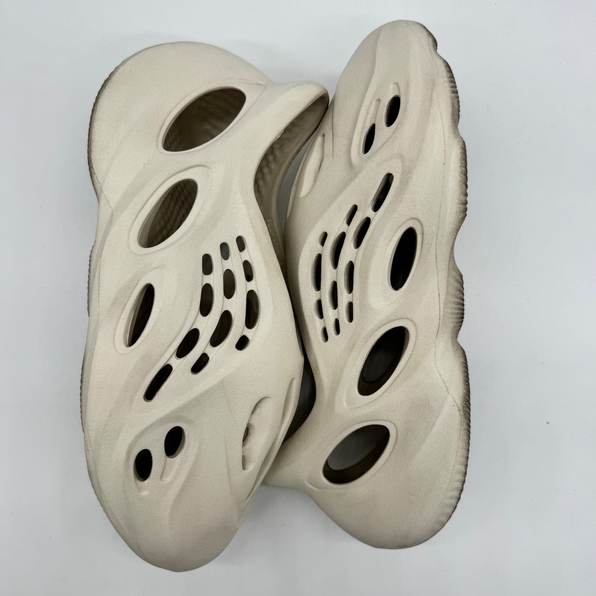 Adidas Yeezy Foam RNNR Sand