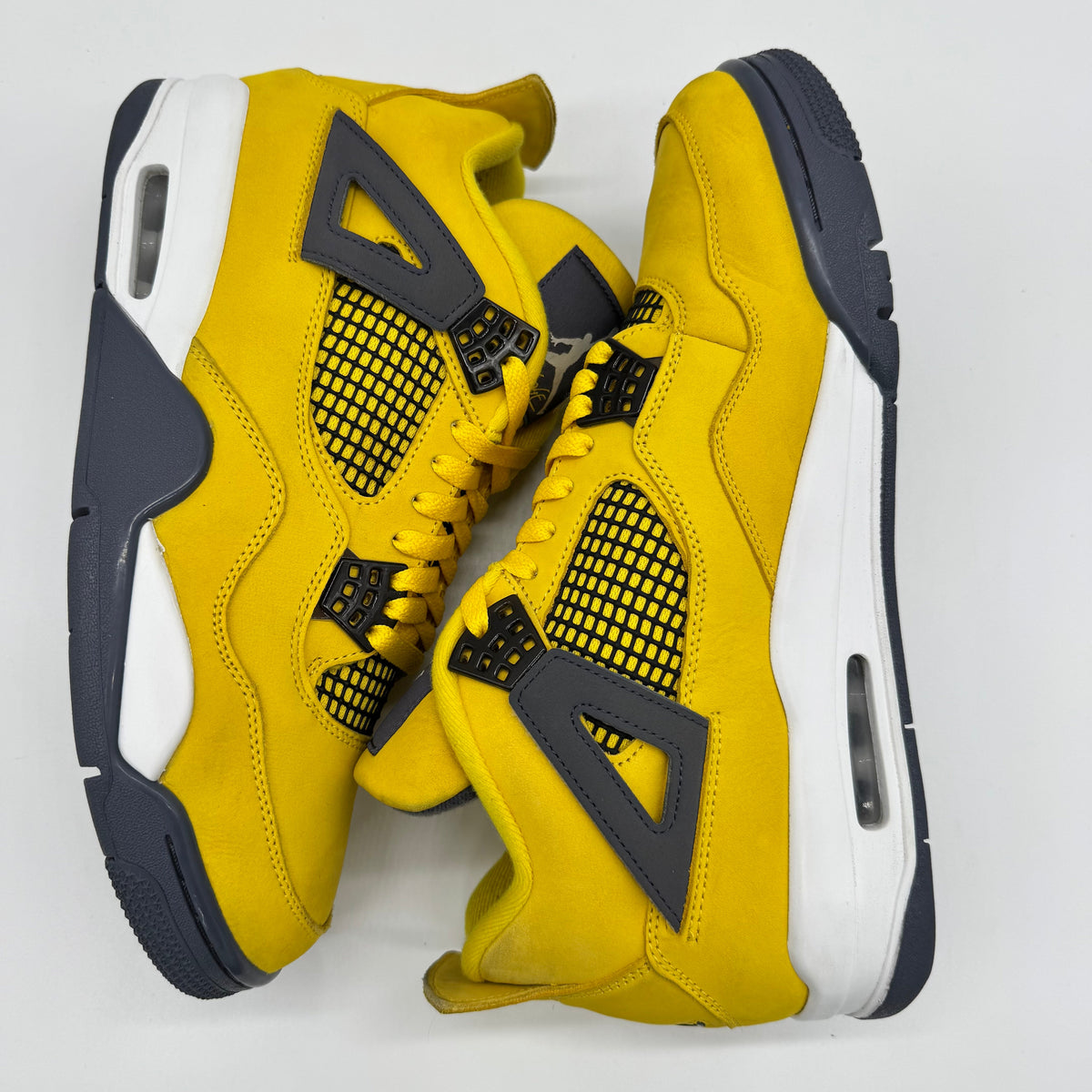 Jordan 4 Lightning (2021)