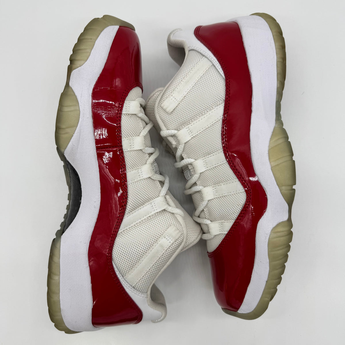 Jordan 11 Low Cherry (2016)