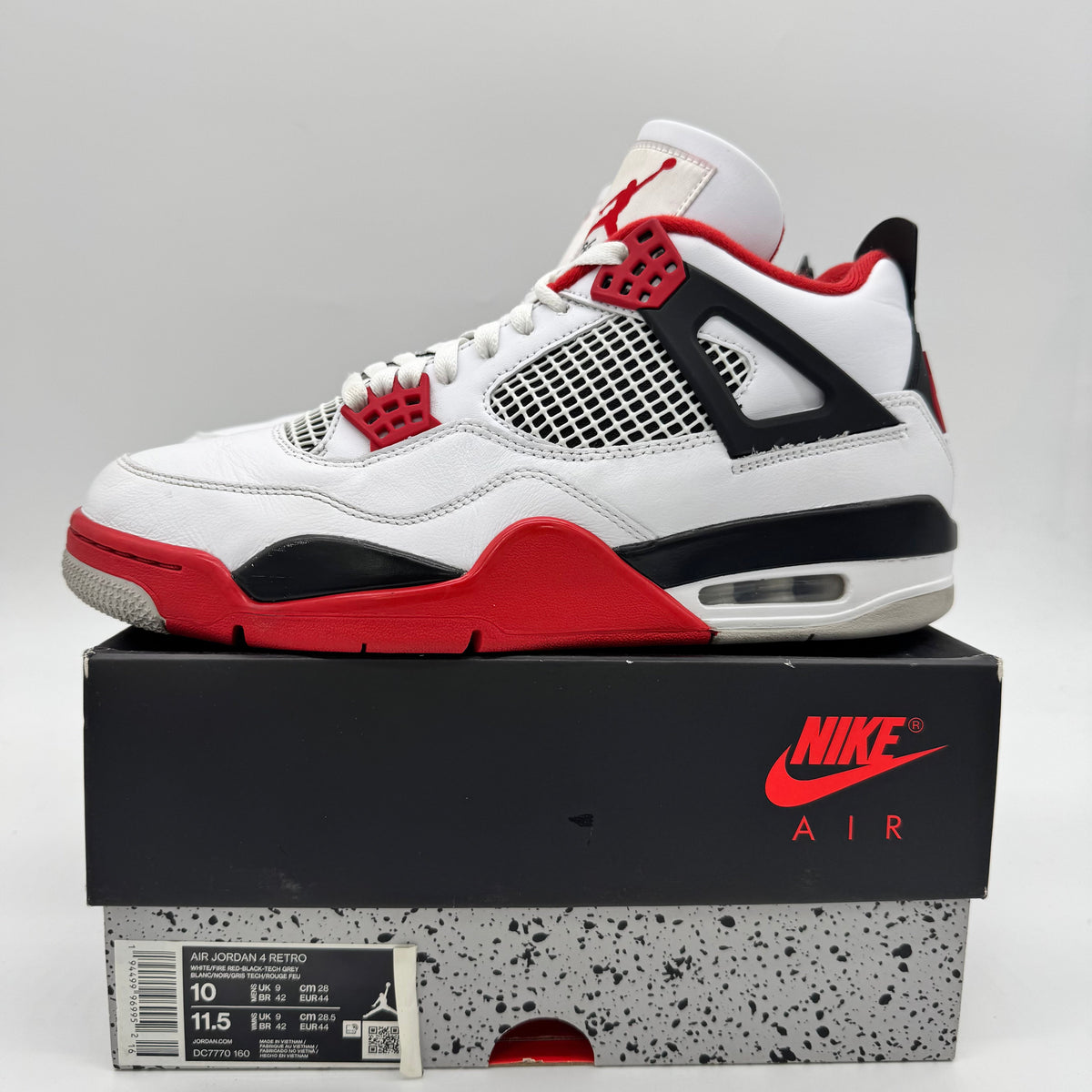 Jordan 4 Fire Red (2020)