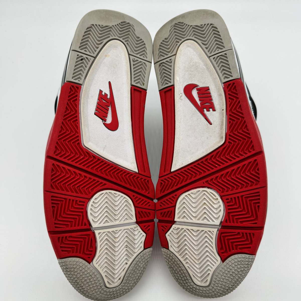Jordan 4 Fire Red (2020)