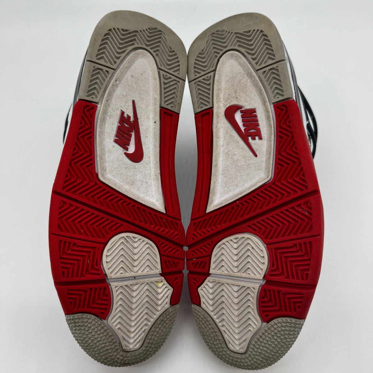 Jordan 4 Fire Red (2020)