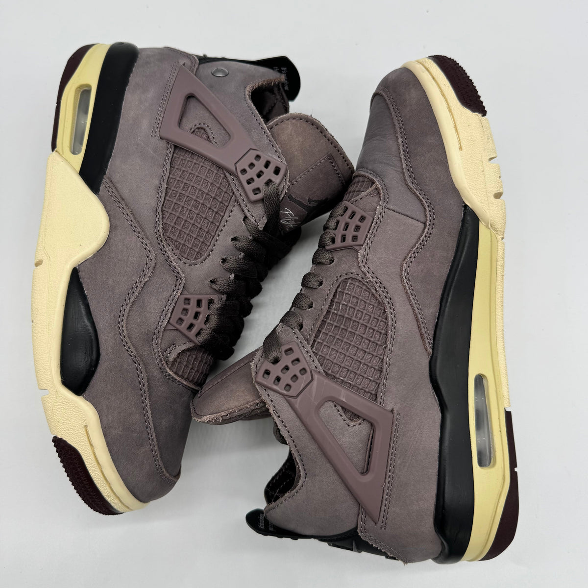 Jordan 4 SP A Ma Maniere Violet Ore