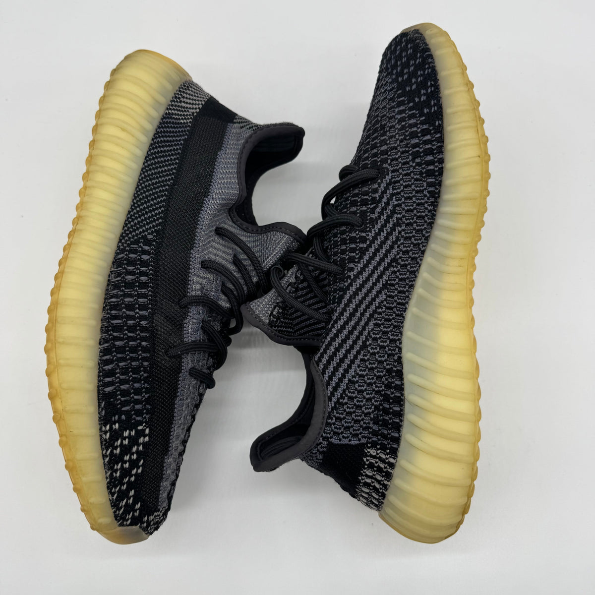 Adidas Yeezy Boost 350 V2 Carbon