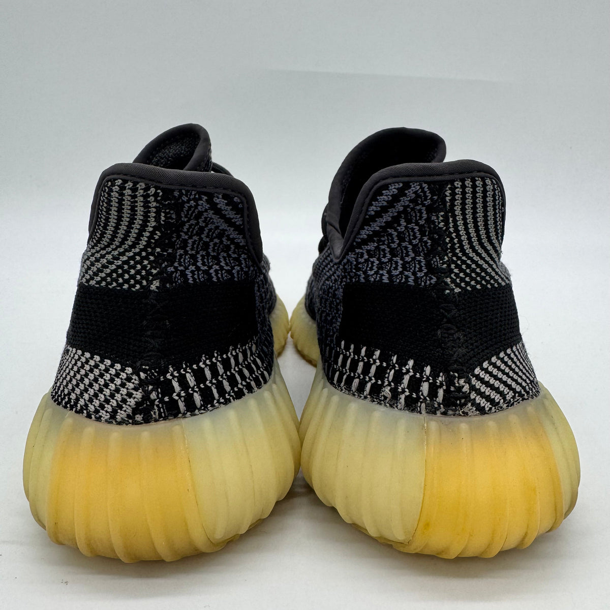 Adidas Yeezy Boost 350 V2 Carbon