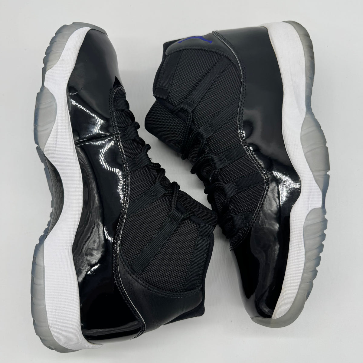 Jordan 11 Space Jam (2016)