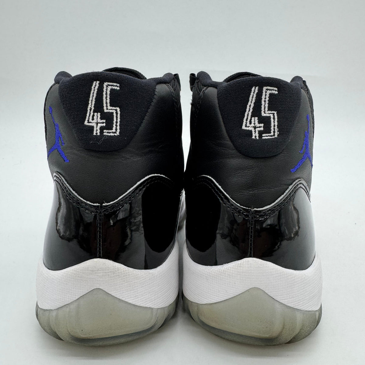 Jordan 11 Space Jam (2016)
