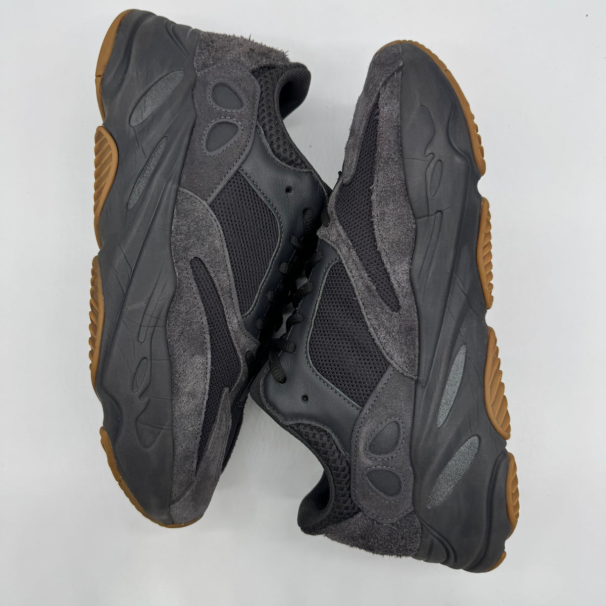 Adidas Yeezy Boost 700 Utility Black