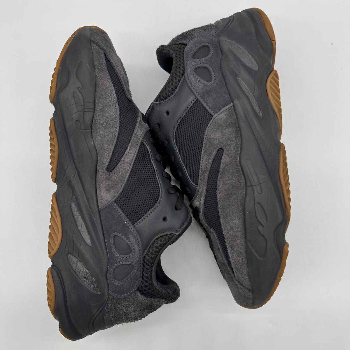 Adidas Yeezy Boost 700 Utility Black