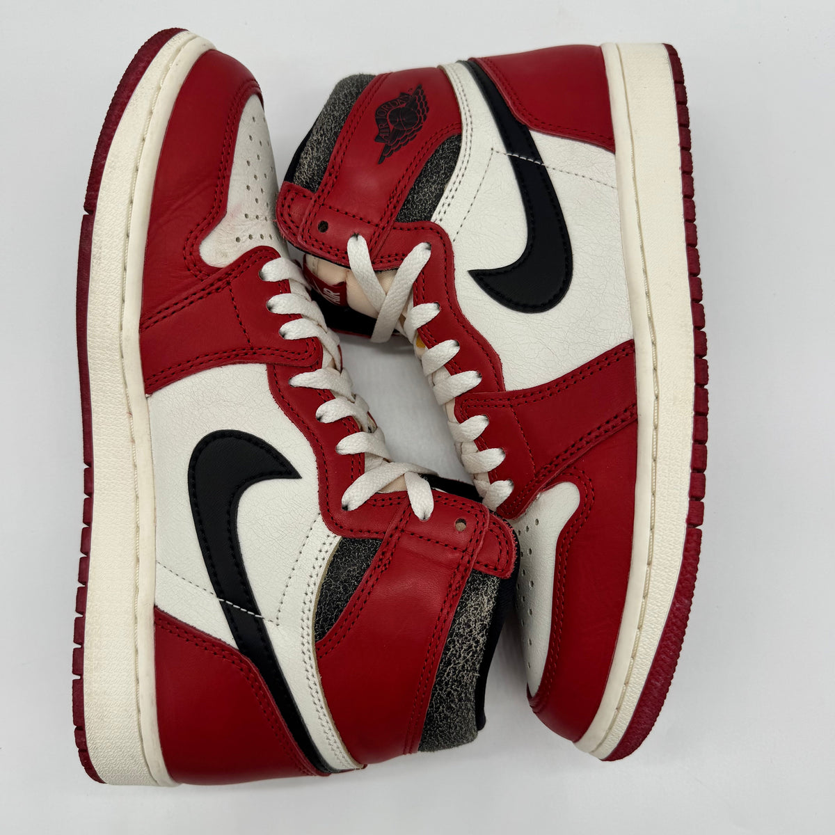Jordan 1 High OG Chicago Lost and Found