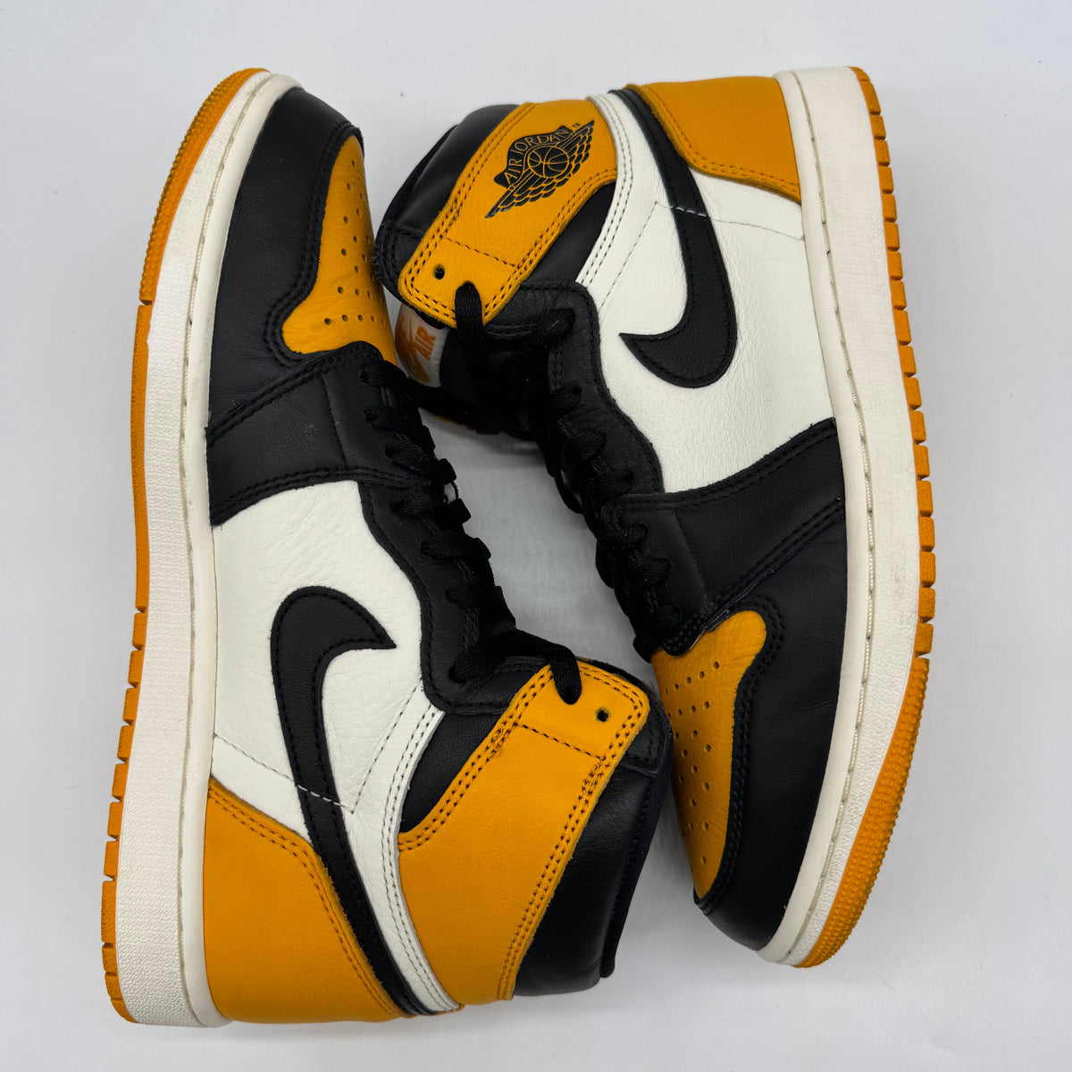 Jordan 1 High OG Taxi