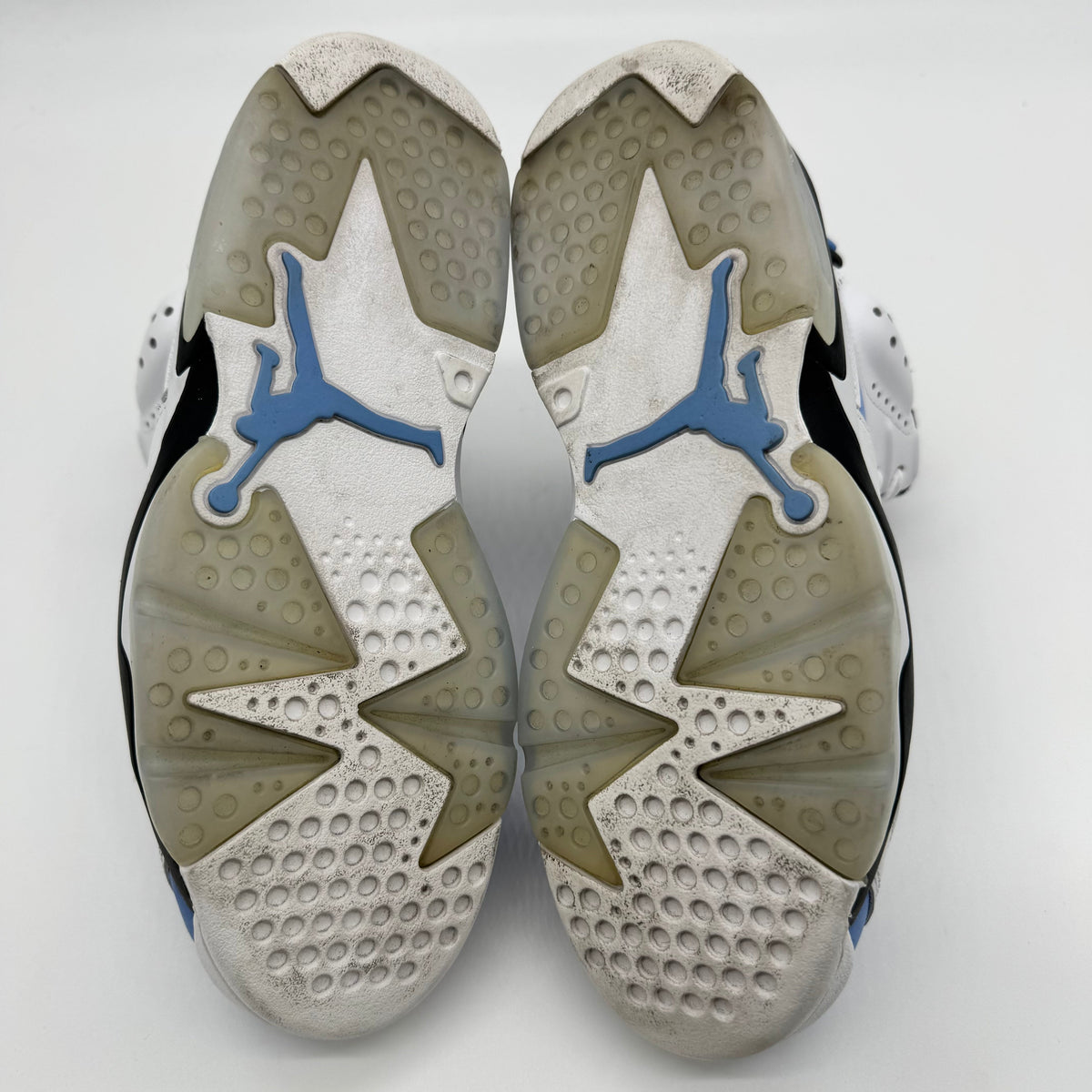 Jordan 6 UNC White