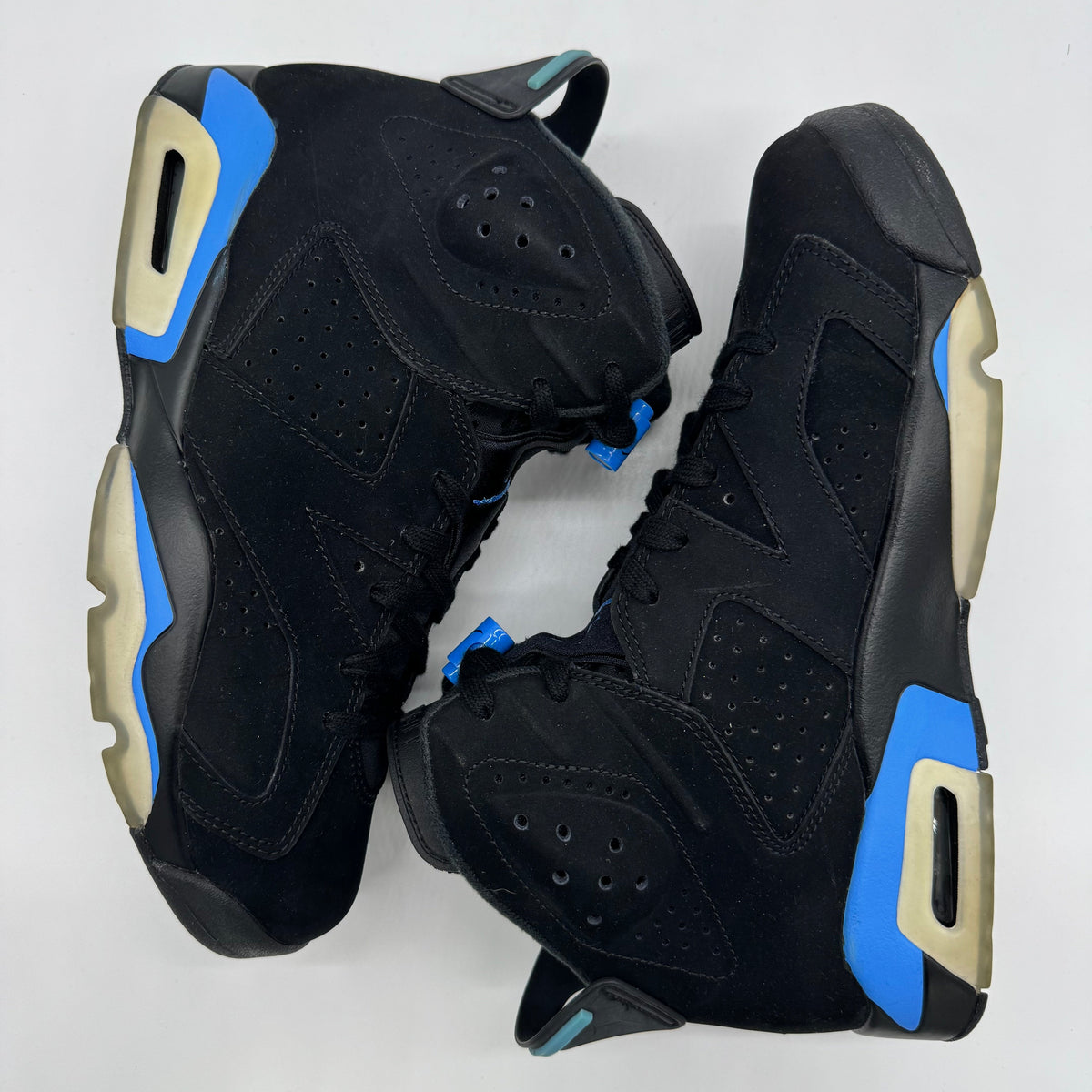 Jordan 6 UNC