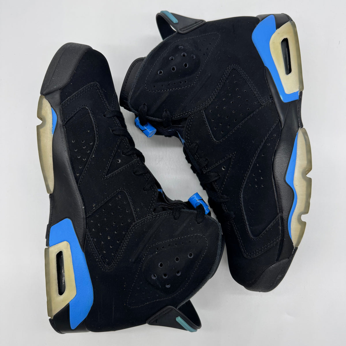 Jordan 6 UNC