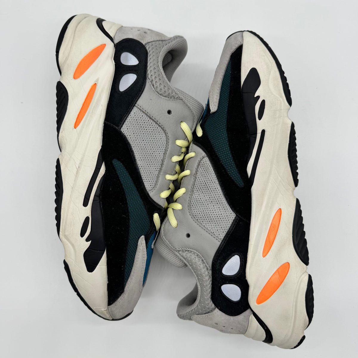 Adidas Yeezy Boost 700 Wave Runner