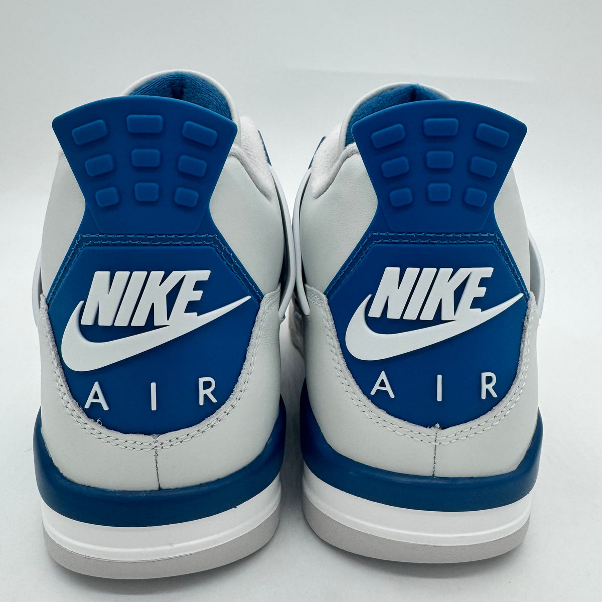Jordan 4 Military Blue (2024)