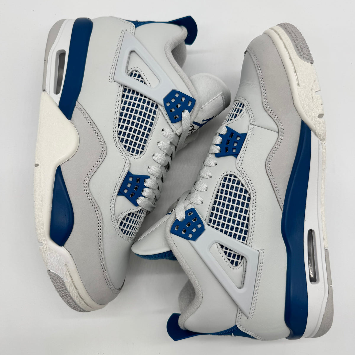 Jordan 4 Military Blue (2024)