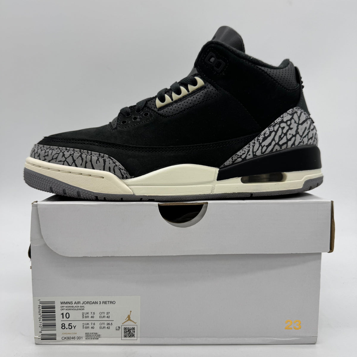 Jordan 3 Off Noir (Women's)