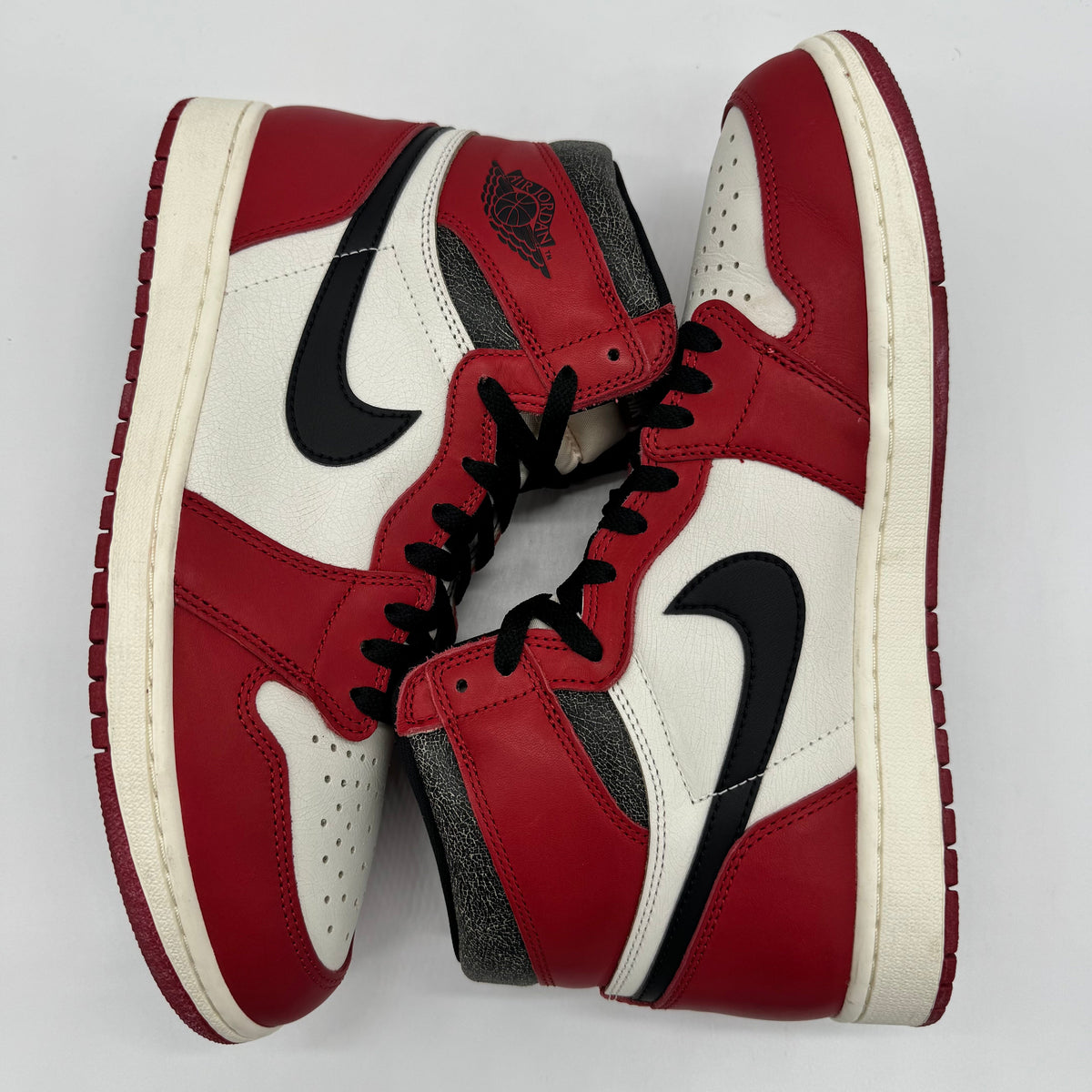 Jordan 1 High OG Chicago Lost and Found
