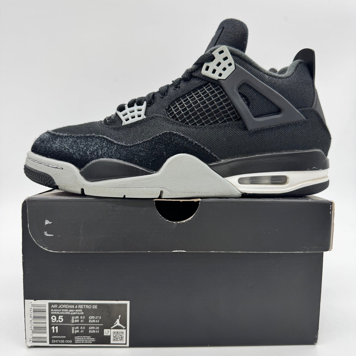 Jordan 4 SE Black Canvas