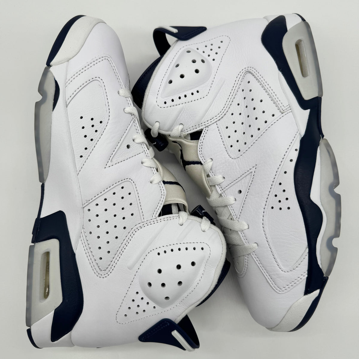 Jordan 6 Midnight Navy (2022)