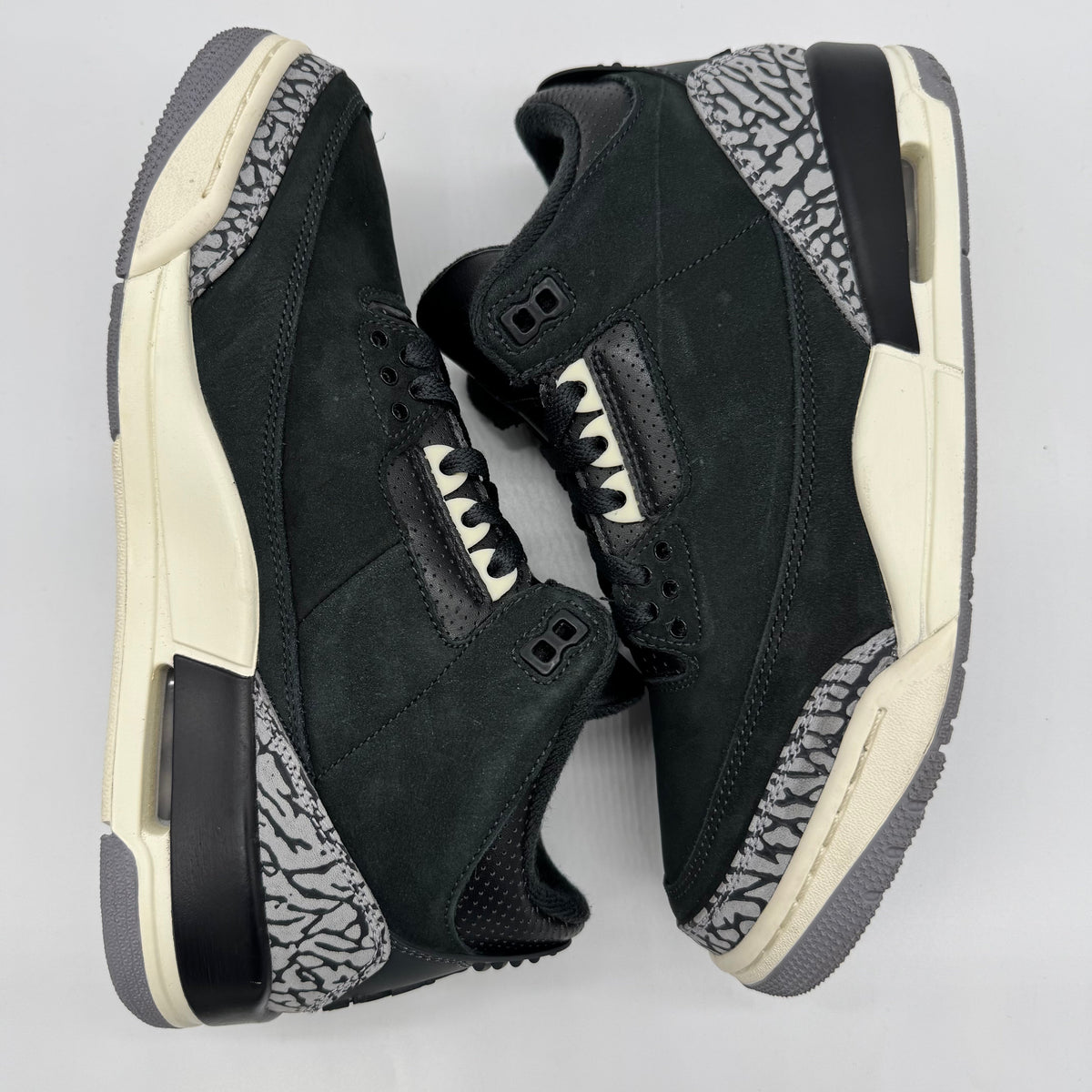 Jordan 3 Off Noir (Women's)