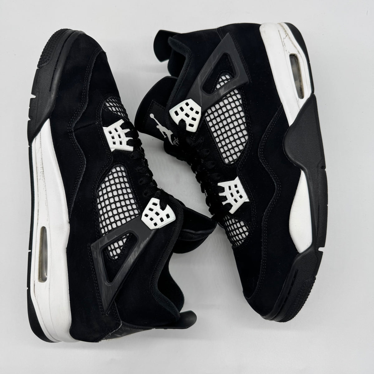 Jordan 4 White Thunder