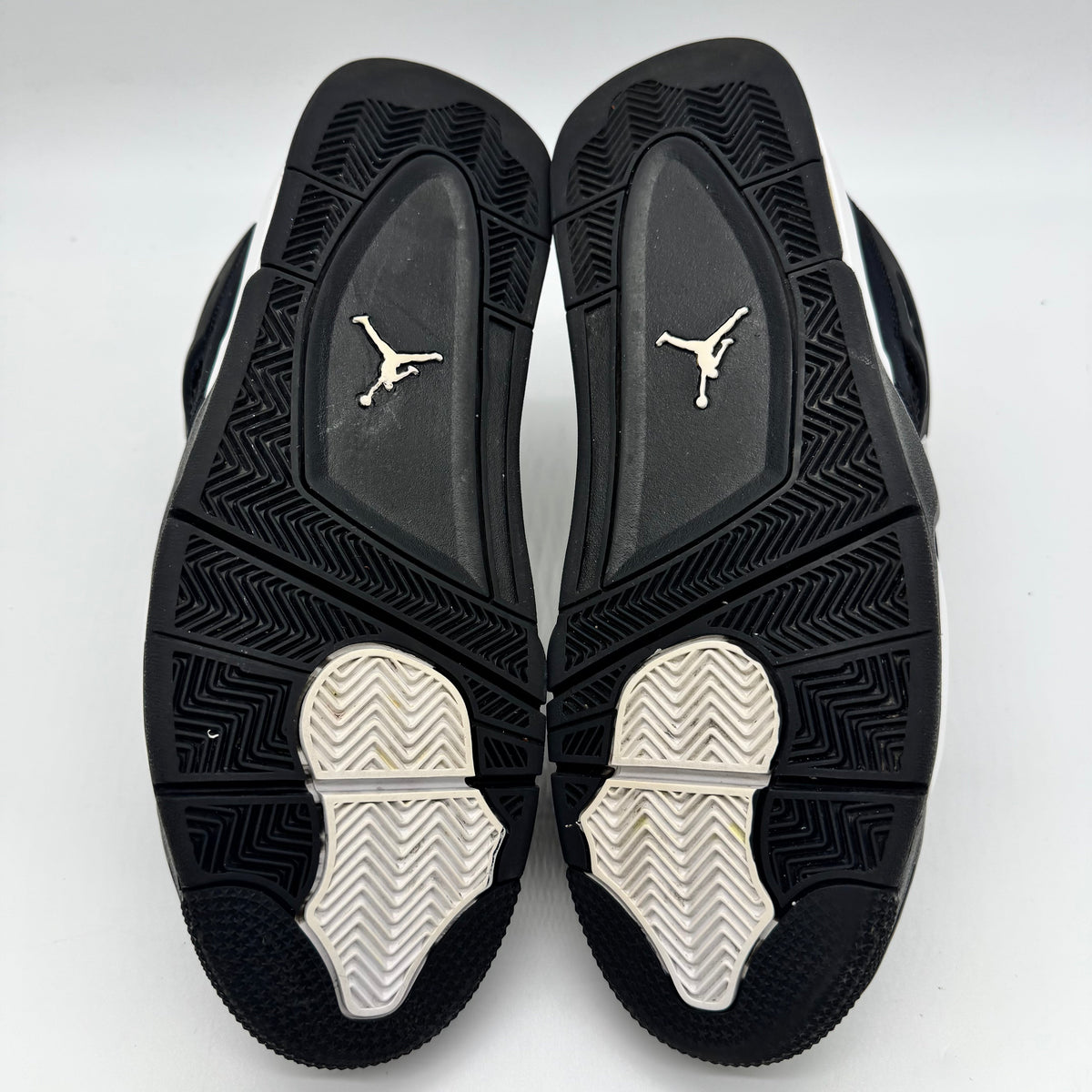 Jordan 4 White Thunder
