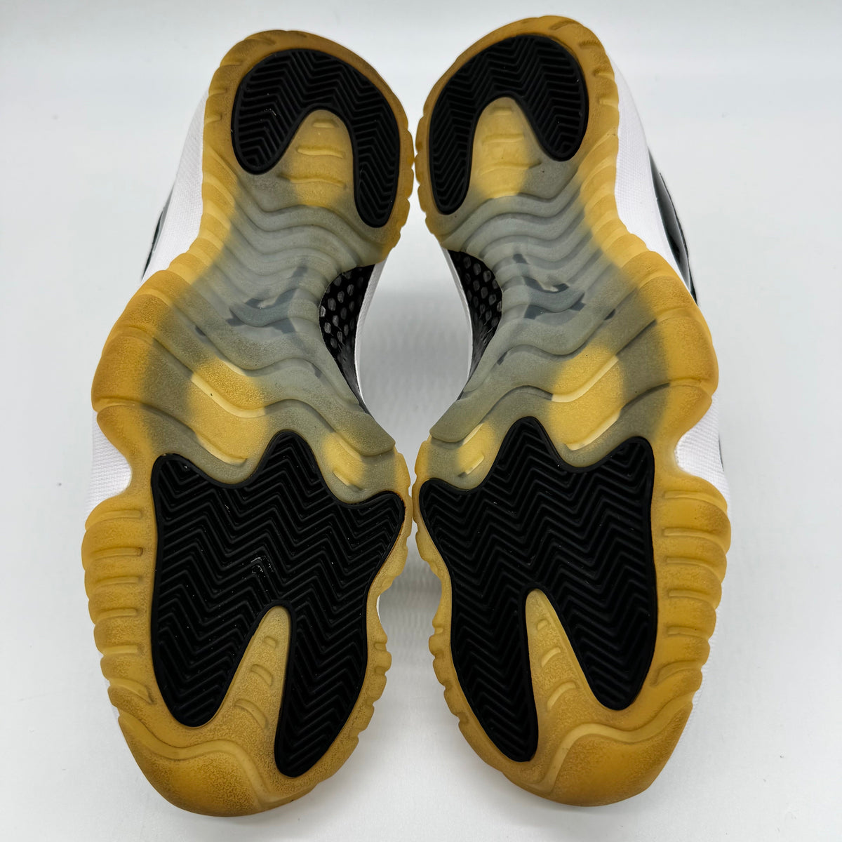 Jordan 11 Low Barons