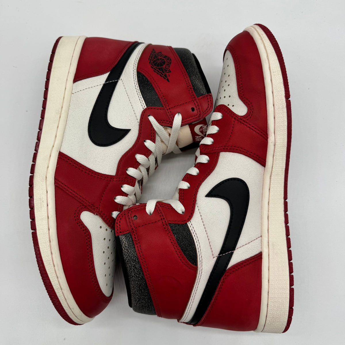 Jordan 1 High OG Chicago Lost and Found