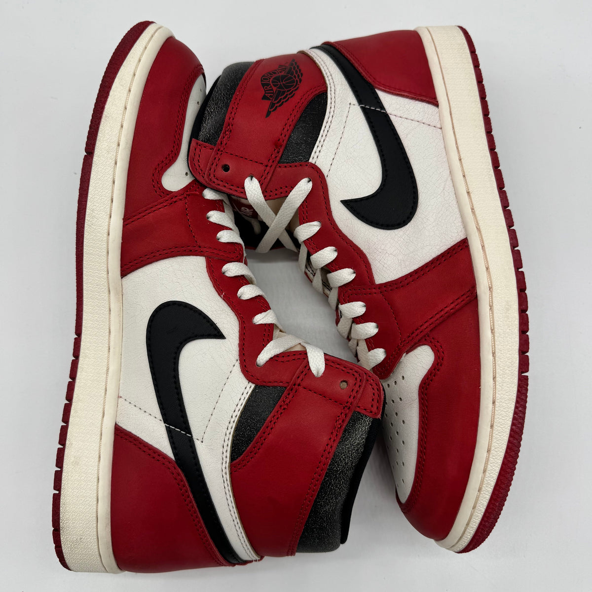 Jordan 1 High OG Chicago Lost and Found