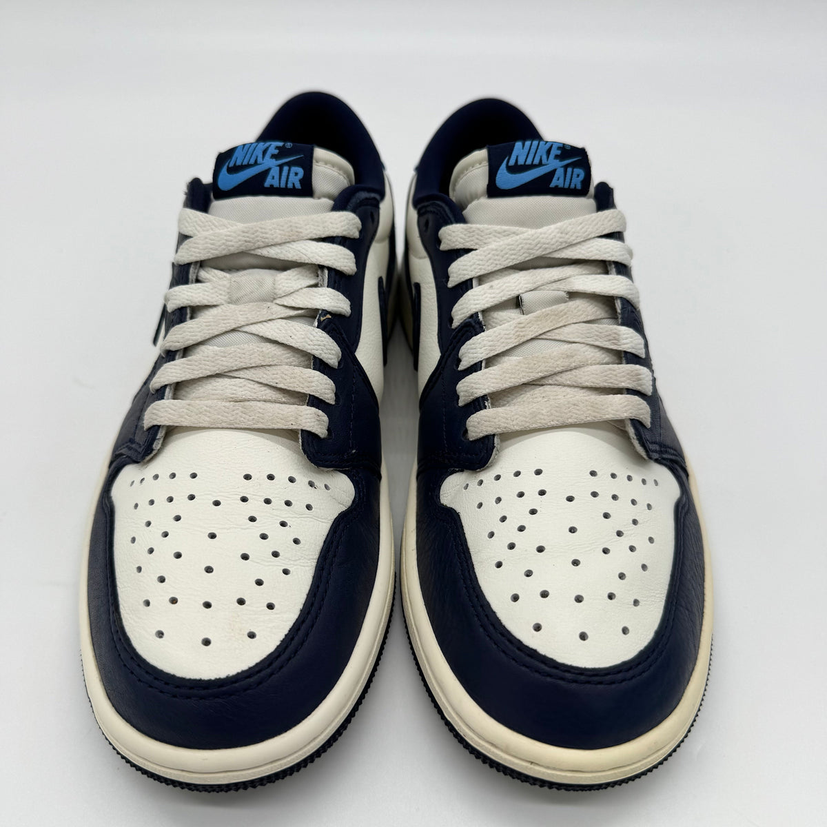 Jordan 1 Low OG Obsidian UNC