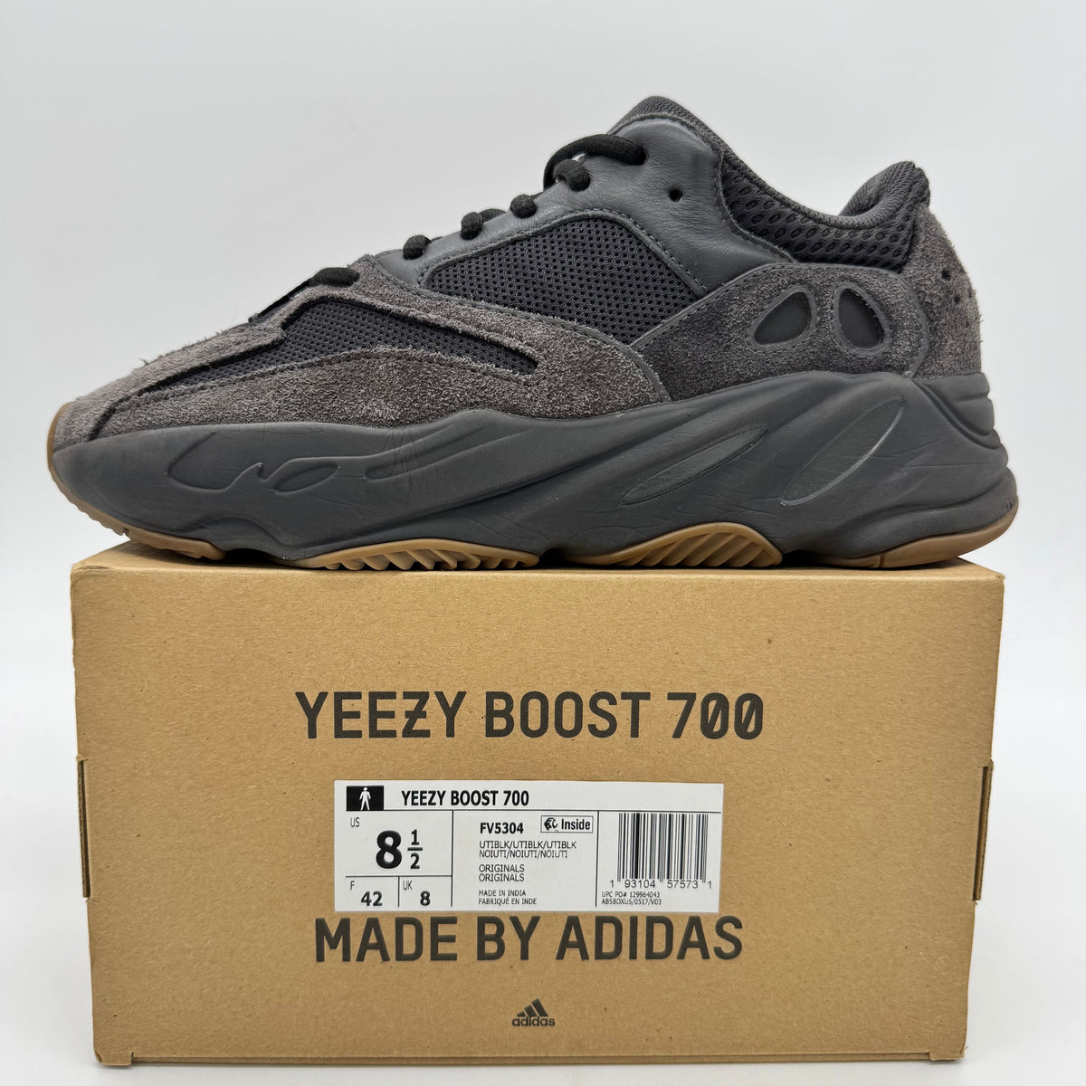 Adidas Yeezy Boost 700 Utility Black