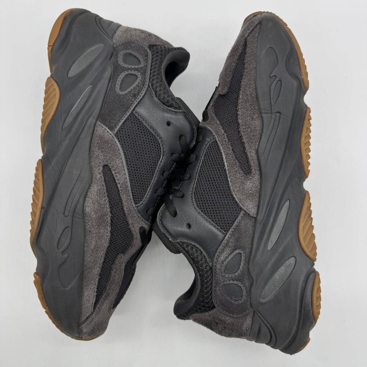 Adidas Yeezy Boost 700 Utility Black