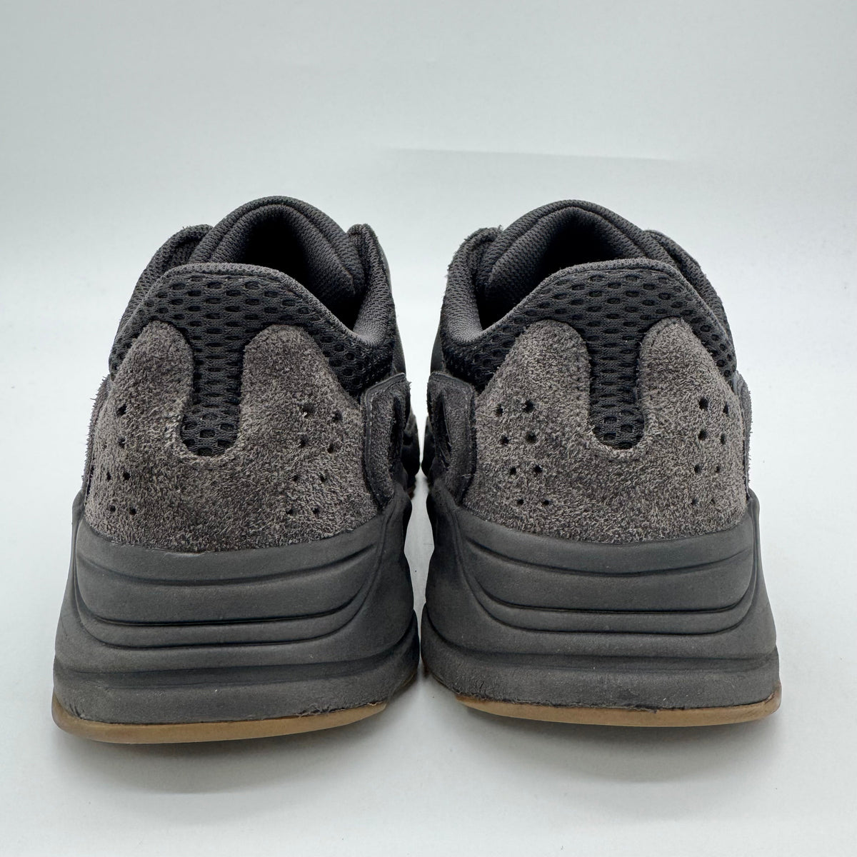Adidas Yeezy Boost 700 Utility Black