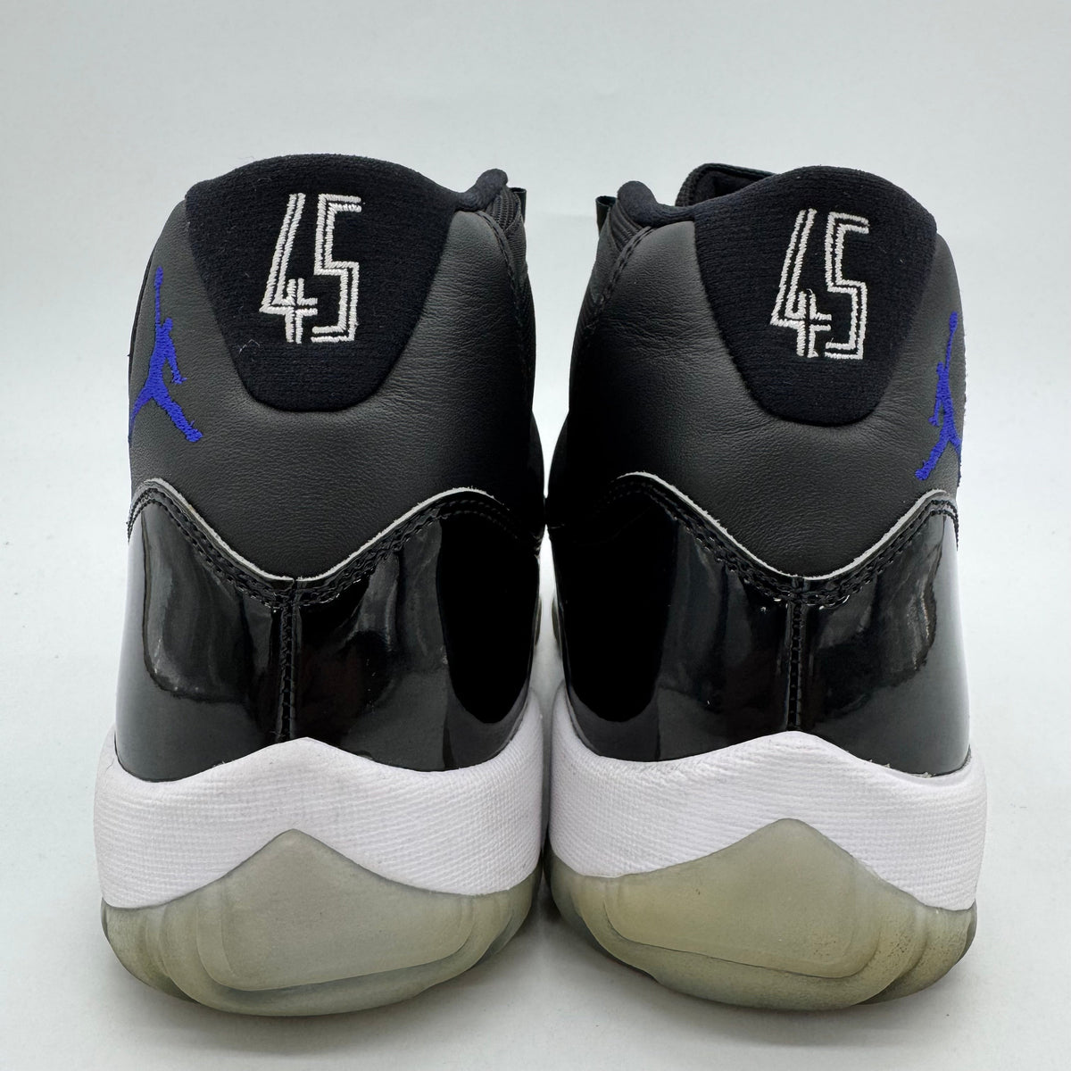 Jordan 11 Space Jam (2016)