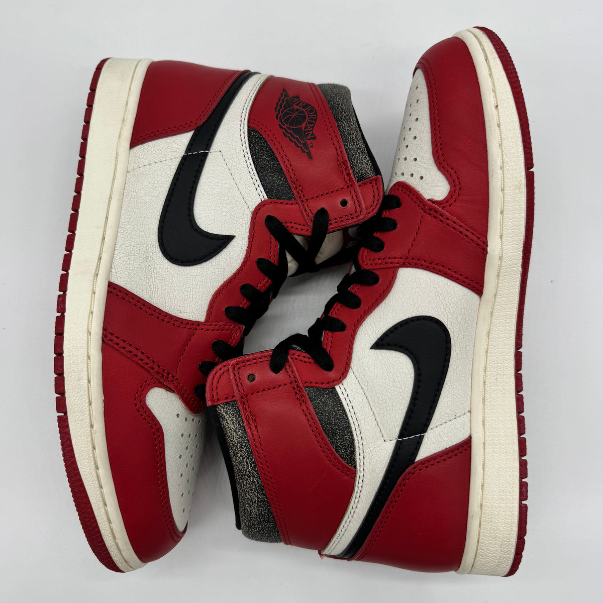 Jordan 1 High OG Chicago Lost and Found