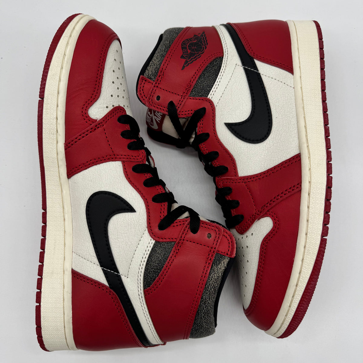 Jordan 1 High OG Chicago Lost and Found