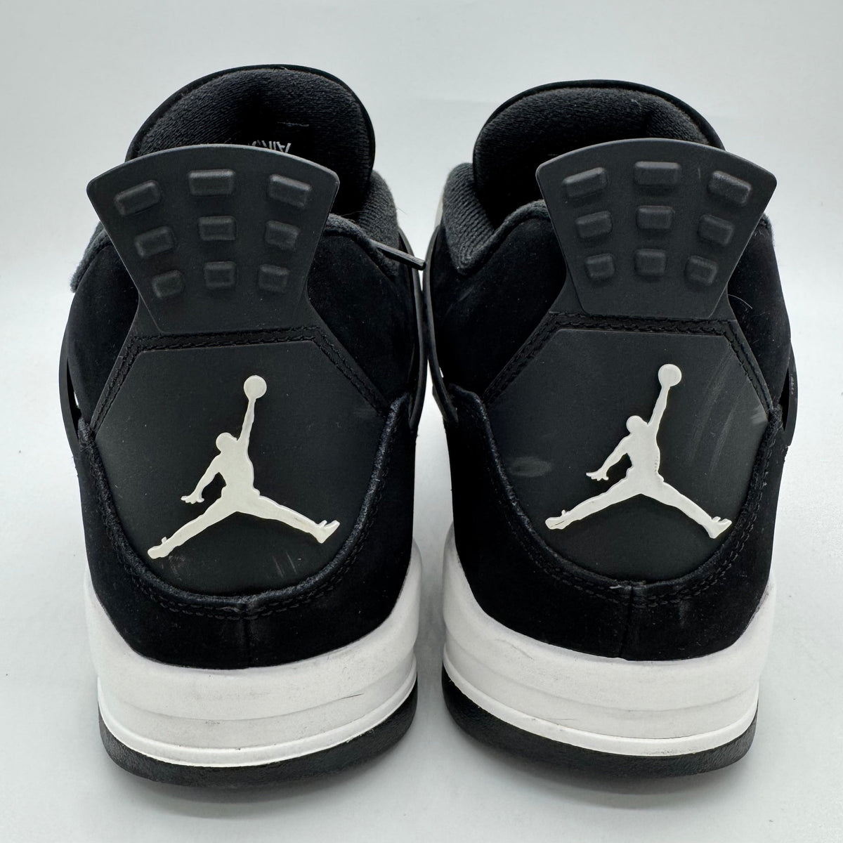Jordan 4 White Thunder