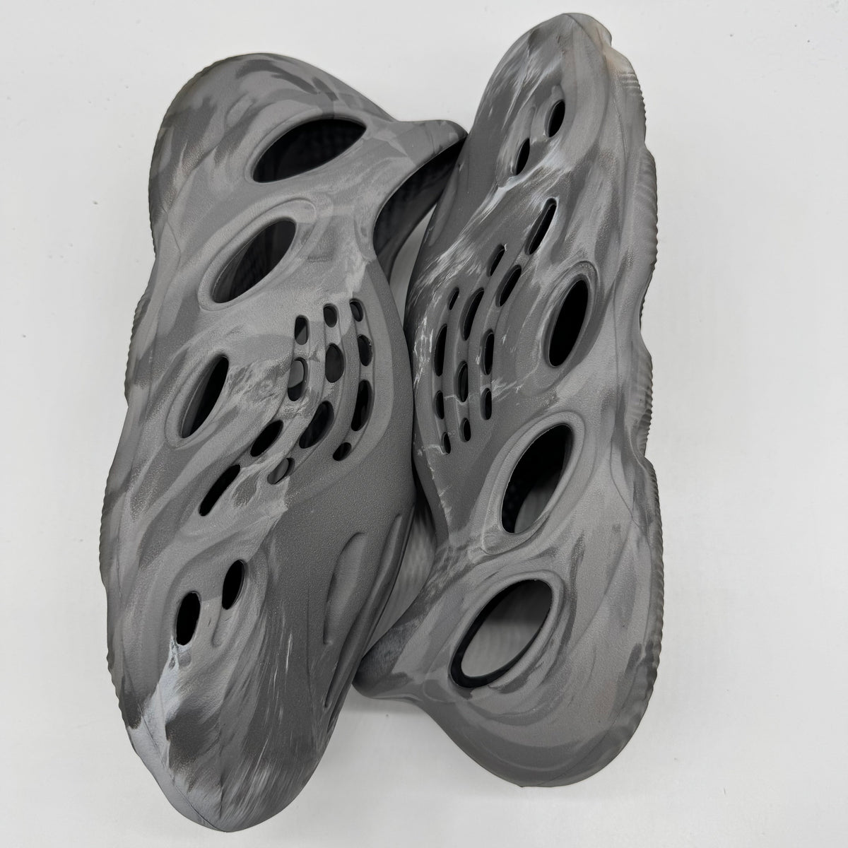 Adidas Yeezy Foam RNR MX Granite