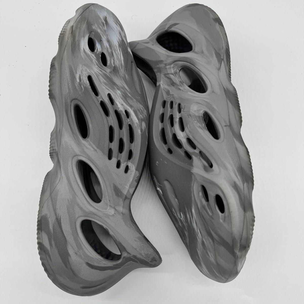 Adidas Yeezy Foam RNR MX Granite