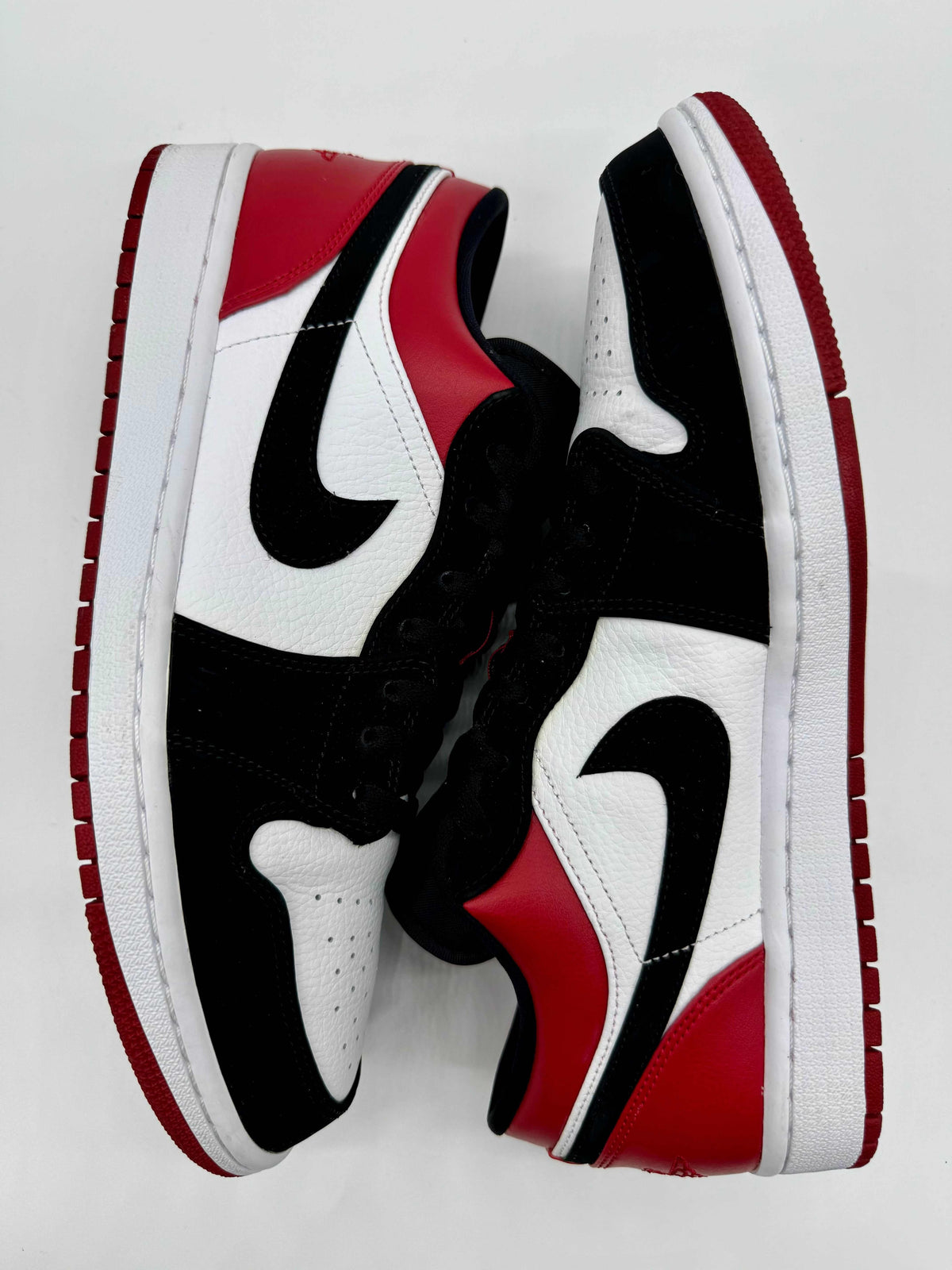 Jordan 1 Low Black Toe (2019)