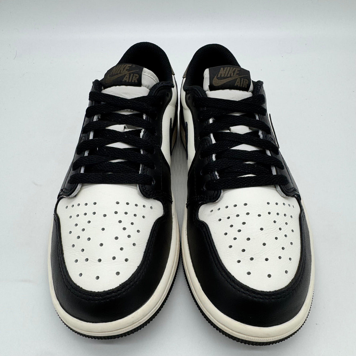 Jordan 1 Low OG Mocha