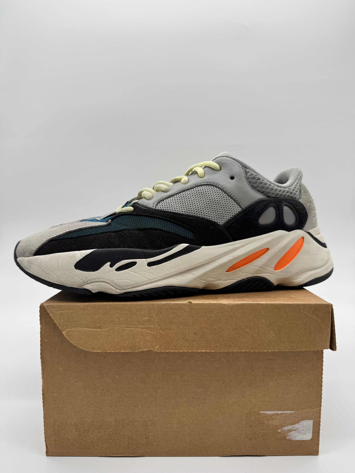 Adidas Yeezy Boost 700 Wave Runner